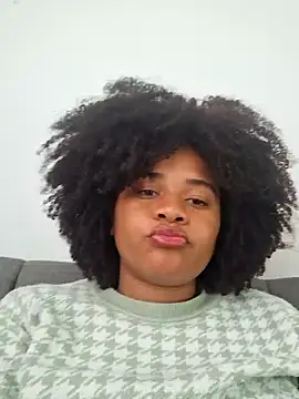 Snapshot of DANIELA_MICHEL chatting on February 2025 07:18:02 PM DANIELA MICHEL online show from February 2025 07:18:02 PM