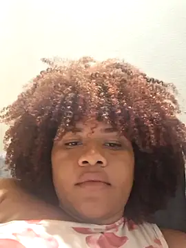 Snapshot of DANIELA_MICHEL chatting on November 2025 10:31:02 PM DANIELA MICHEL online show from November 2025 10:31:02 PM