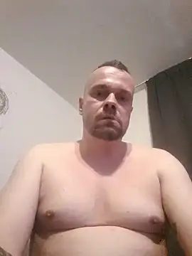 Snapshot of mikaaaaase chatting on February 2026 12:33:02 AM mikaaaaase online show from February 2026 12:33:02 AM