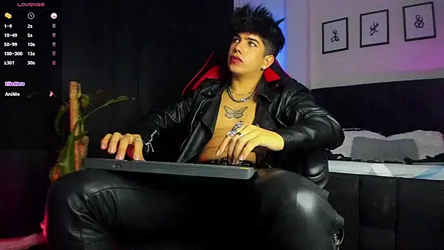 LyleBennett  online show from July 2026 03:30:02 PM