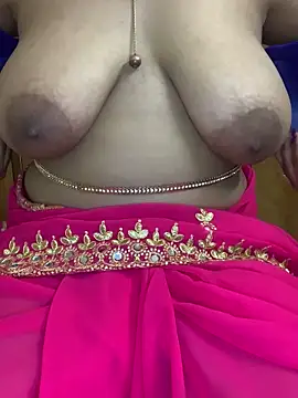 Snapshot of Doodhwaali chatting on January 2025 08:25:01 PM Doodhwaali online show from January 2025 08:25:01 PM