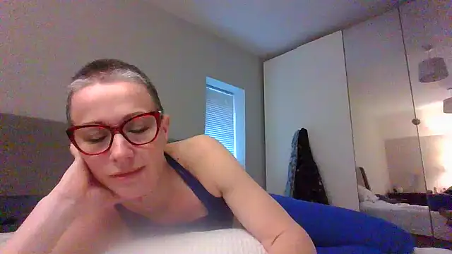 Snapshot of ELEGANT-ARIA36 chatting on January 2025 02:43:01 PM ELEGANT-ARIA36 online show from January 2025 02:43:01 PM