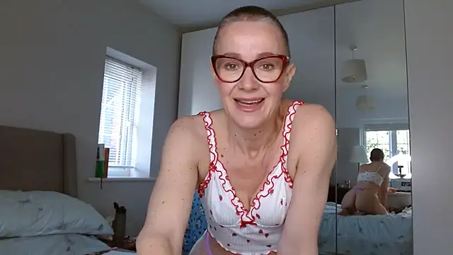 Snapshot of ELEGANT-ARIA36 chatting on February 2025 12:40:01 PM ELEGANT-ARIA36 online show from February 2025 12:40:01 PM