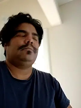 Snapshot of Brickstash chatting on September 2025 06:41:02 PM Brickstash online show from September 2025 06:41:02 PM