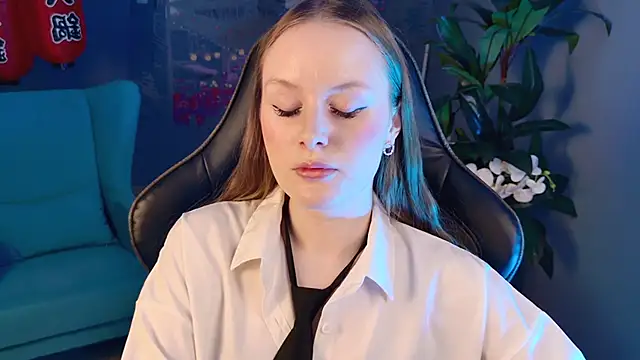 VivienLeeigh online show from November 2025 10:14:02 AM