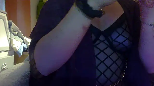 Snapshot of Psychosweety chatting on April 2026 12:15:01 PM Psychosweety online show from April 2026 12:15:01 PM
