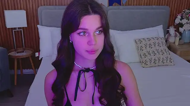 RihannaRose online show from September 2025 05:07:02 PM