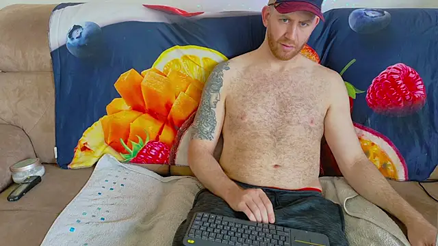 Snapshot of Tall_REC chatting on December 2024 11:43:02 AM Tall REC online show from December 2024 11:43:02 AM