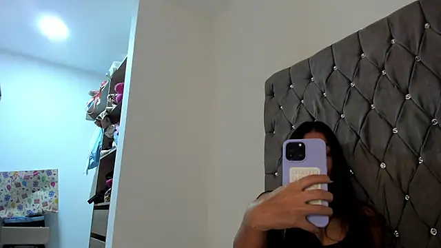 Snapshot of AriaMontgomery chatting on January 2025 06:31:01 AM AriaMontgomery online show from January 2025 06:31:01 AM