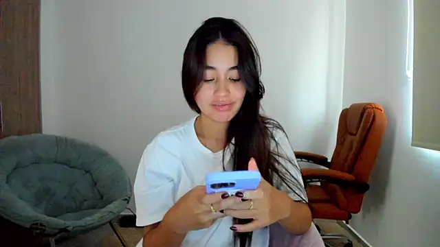 Snapshot of AriaMontgomery chatting on February 2025 07:42:02 PM AriaMontgomery online show from February 2025 07:42:02 PM