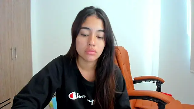 Snapshot of AriaMontgomery chatting on February 2025 03:04:02 PM AriaMontgomery online show from February 2025 03:04:02 PM