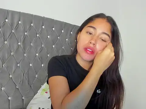 Snapshot of AriaMontgomery chatting on September 2025 04:01:01 AM AriaMontgomery online show from September 2025 04:01:01 AM