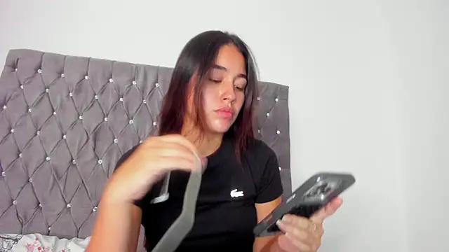 Snapshot of AriaMontgomery chatting on September 2025 05:31:01 AM AriaMontgomery online show from September 2025 05:31:01 AM