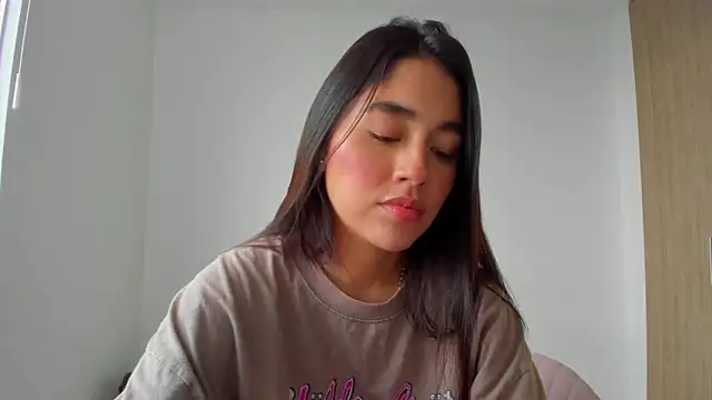 Snapshot of AriaMontgomery chatting on December 2025 08:47:01 PM AriaMontgomery online show from December 2025 08:47:01 PM