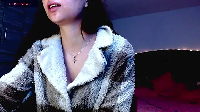 holy juli online show from December 2025 04:20:03 AM