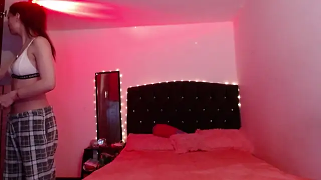Snapshot of holy_juli chatting on May 2026 03:23:01 AM holy juli online show from May 2026 03:23:01 AM