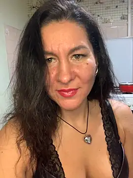 Snapshot of Tina_Moretti chatting on February 2025 09:20:02 PM Tina Moretti online show from February 2025 09:20:02 PM