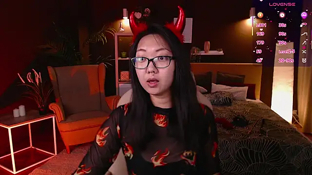 Snapshot of Marine_Vact chatting on September 2025 05:24:02 PM Marine Vact online show from September 2025 05:24:02 PM