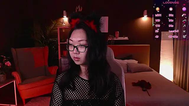 Snapshot of Marine_Vact chatting on September 2025 02:08:01 PM Marine Vact online show from September 2025 02:08:01 PM