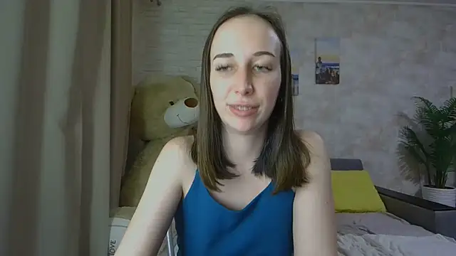 Snapshot of Anika_bloom chatting on October 2025 09:57:02 AM Anika bloom online show from October 2025 09:57:02 AM