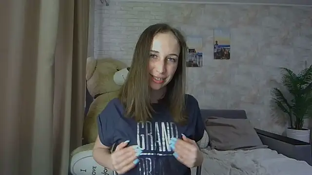 Snapshot of Anika_bloom chatting on October 2025 11:01:01 AM Anika bloom online show from October 2025 11:01:01 AM