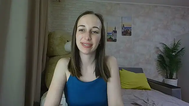 Snapshot of Anika_bloom chatting on December 2025 01:10:02 AM Anika bloom online show from December 2025 01:10:02 AM