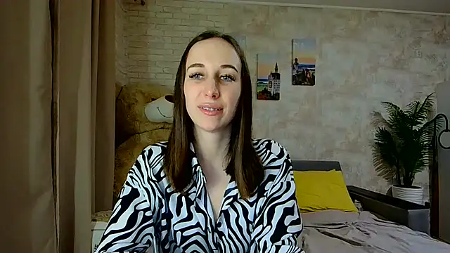 Snapshot of Anika_bloom chatting on December 2025 06:34:02 PM Anika bloom online show from December 2025 06:34:02 PM