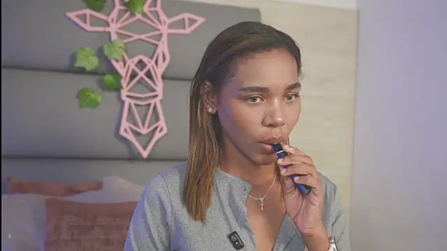 Lily Miiller online show from November 2025 08:40:01 PM