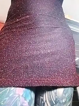 EMILY ROUSSE71 online show from October 2025 09:16:01 PM