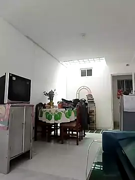 Snapshot of samanta_rosas1 chatting on January 2025 02:56:02 PM samanta rosas1 online show from January 2025 02:56:02 PM