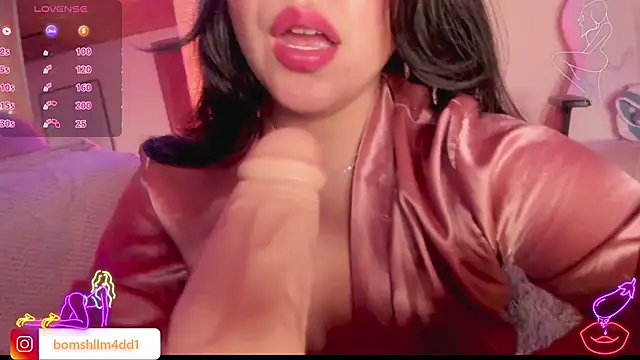 Snapshot of sunshine_maddy chatting on January 2025 04:06:02 AM sunshine maddy online show from January 2025 04:06:02 AM