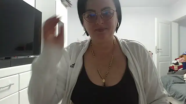 Amandamuller1982 online show from November 2025 03:47:02 PM