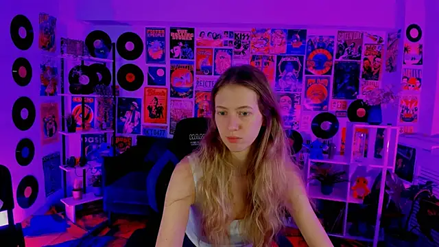 Sharon Evansi online show from December 2024 08:43:02 AM