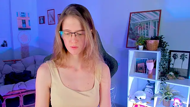 Sharon Evansi online show from March 2025 12:09:01 PM