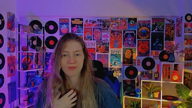 Sharon Evansi online show from March 2025 11:32:01 AM