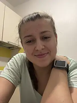 Snapshot of ViolaBloom22 chatting on January 2025 08:49:02 PM ViolaBloom22 online show from January 2025 08:49:02 PM