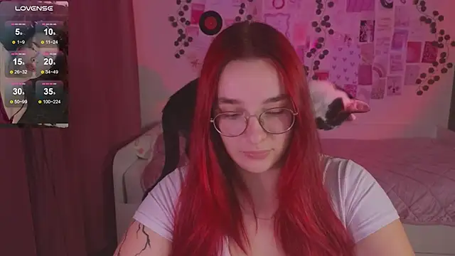 Snapshot of CookyDaisy chatting on October 2025 02:13:01 PM CookyDaisy online show from October 2025 02:13:01 PM