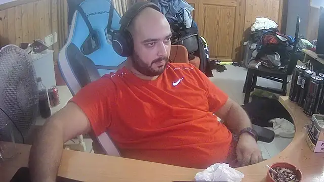 chicomallorca96 online show from October 2025 05:47:01 PM