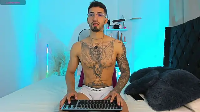 Snapshot of Duriel_ chatting on September 2025 06:11:02 PM Duriel  online show from September 2025 06:11:02 PM