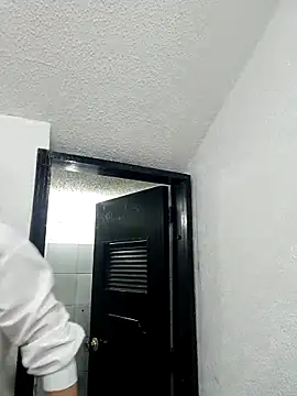 VIOLETA-25  online show from February 2025 06:45:01 PM