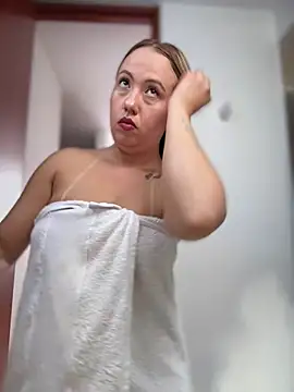 VIOLETA-25  online show from March 2026 03:06:02 PM