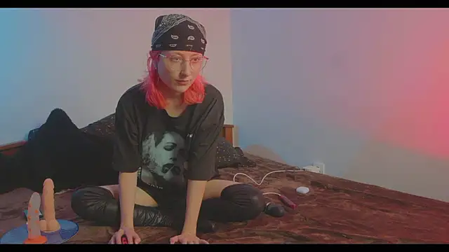 Snapshot of Bloom-fairy chatting on January 2026 12:43:02 PM Bloom-fairy online show from January 2026 12:43:02 PM