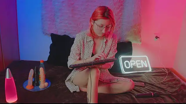 Snapshot of Bloom-fairy chatting on February 2026 02:11:02 PM Bloom-fairy online show from February 2026 02:11:02 PM