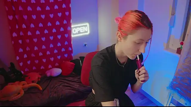 Snapshot of Bloom-fairy chatting on February 2026 01:51:02 PM Bloom-fairy online show from February 2026 01:51:02 PM