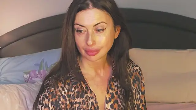 Mia Lovi online show from September 2025 05:46:01 PM