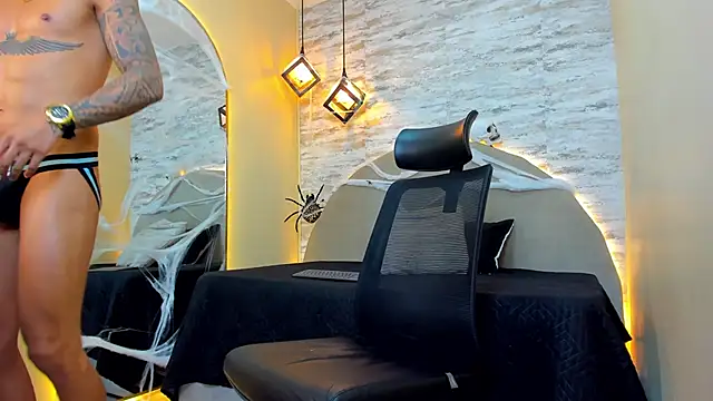 Snapshot of Aron_Bolt chatting on October 2025 12:33:01 AM Aron Bolt online show from October 2025 12:33:01 AM