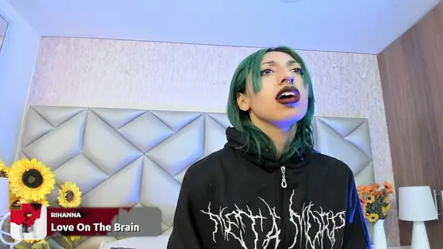 Im gaia online show from November 2025 12:27:02 PM