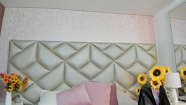 Im gaia online show from November 2025 12:18:01 PM