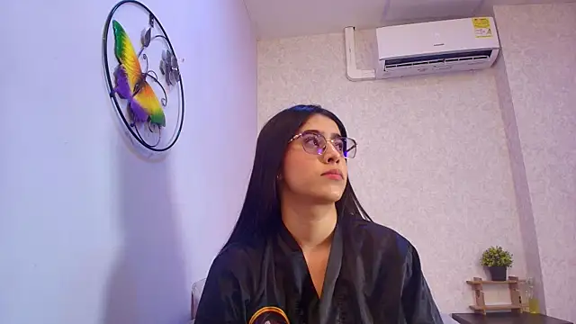 Amy wats0n online show from November 2025 07:03:01 PM