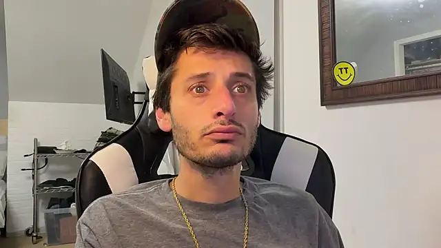 Snapshot of Dylansd chatting on December 2024 10:28:01 PM Dylansd online show from December 2024 10:28:01 PM